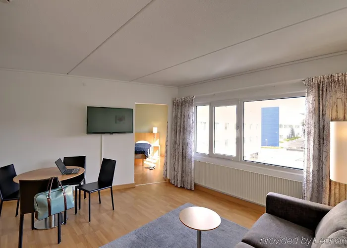 Hotell Scandic Vest 4*